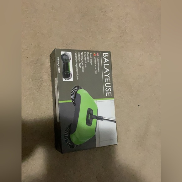 BALAYEUSE FLOOR SWEEPER - Picture 2 of 3